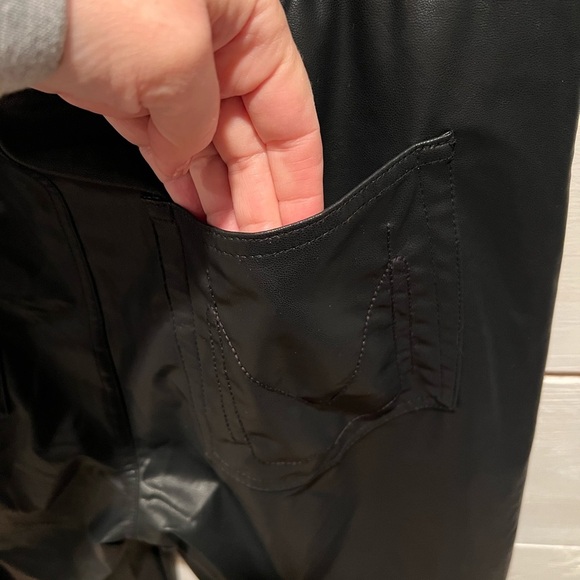 Show Me Your MuMu Nashville pull on Black Flared Pants, size large, NWT - Picture 4 of 10